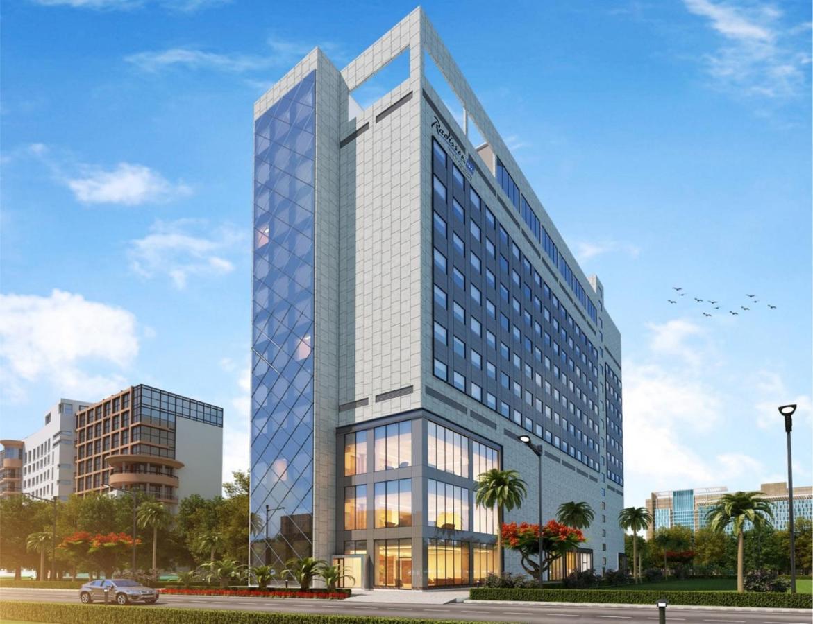 Hotel Radisson Blu Towers Kaushambi Delhi Ncr Ghaziabad Esterno foto The hotel's rendering
