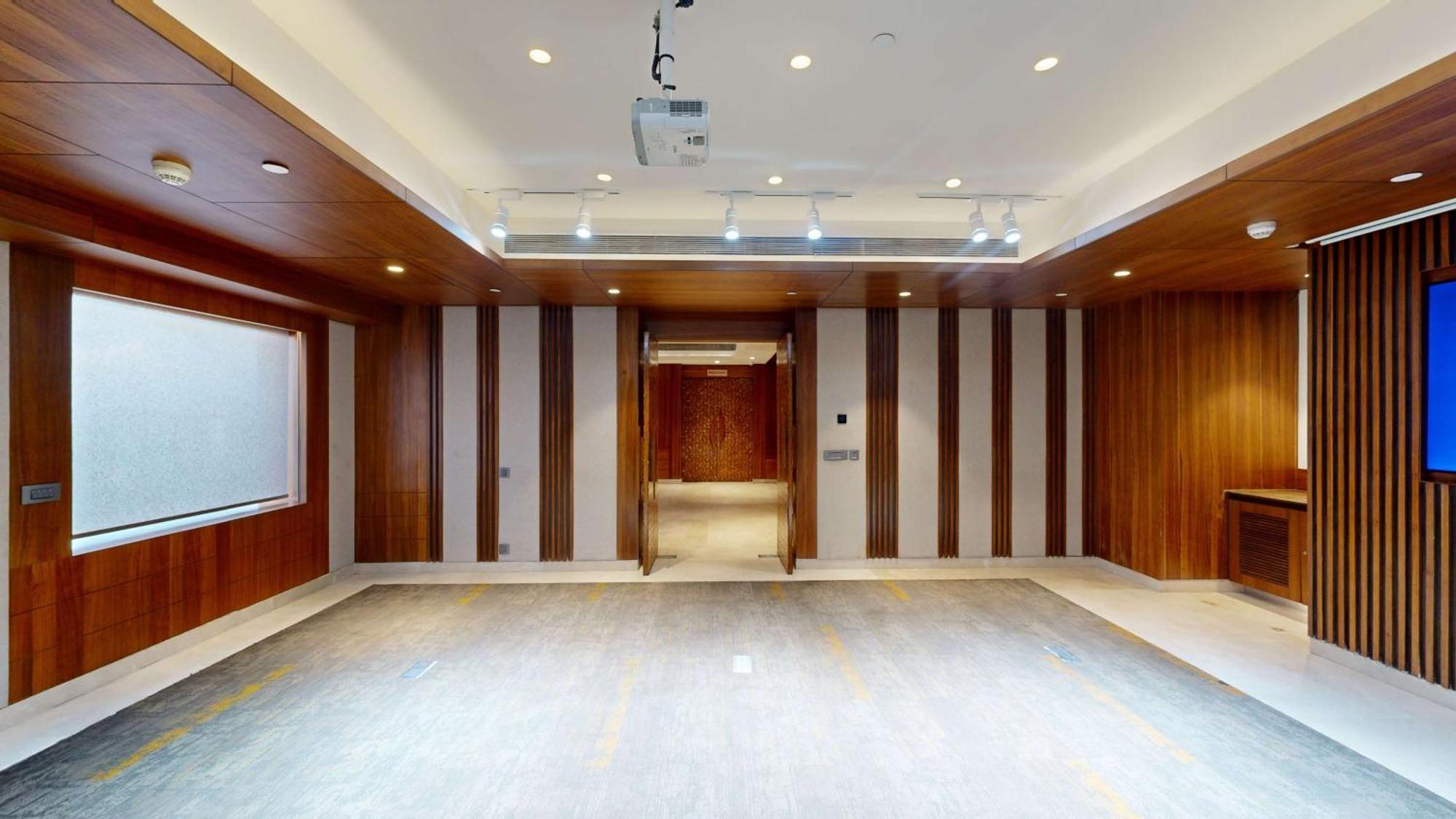Hotel Radisson Blu Towers Kaushambi Delhi Ncr Ghaziabad Esterno foto The interior of the library